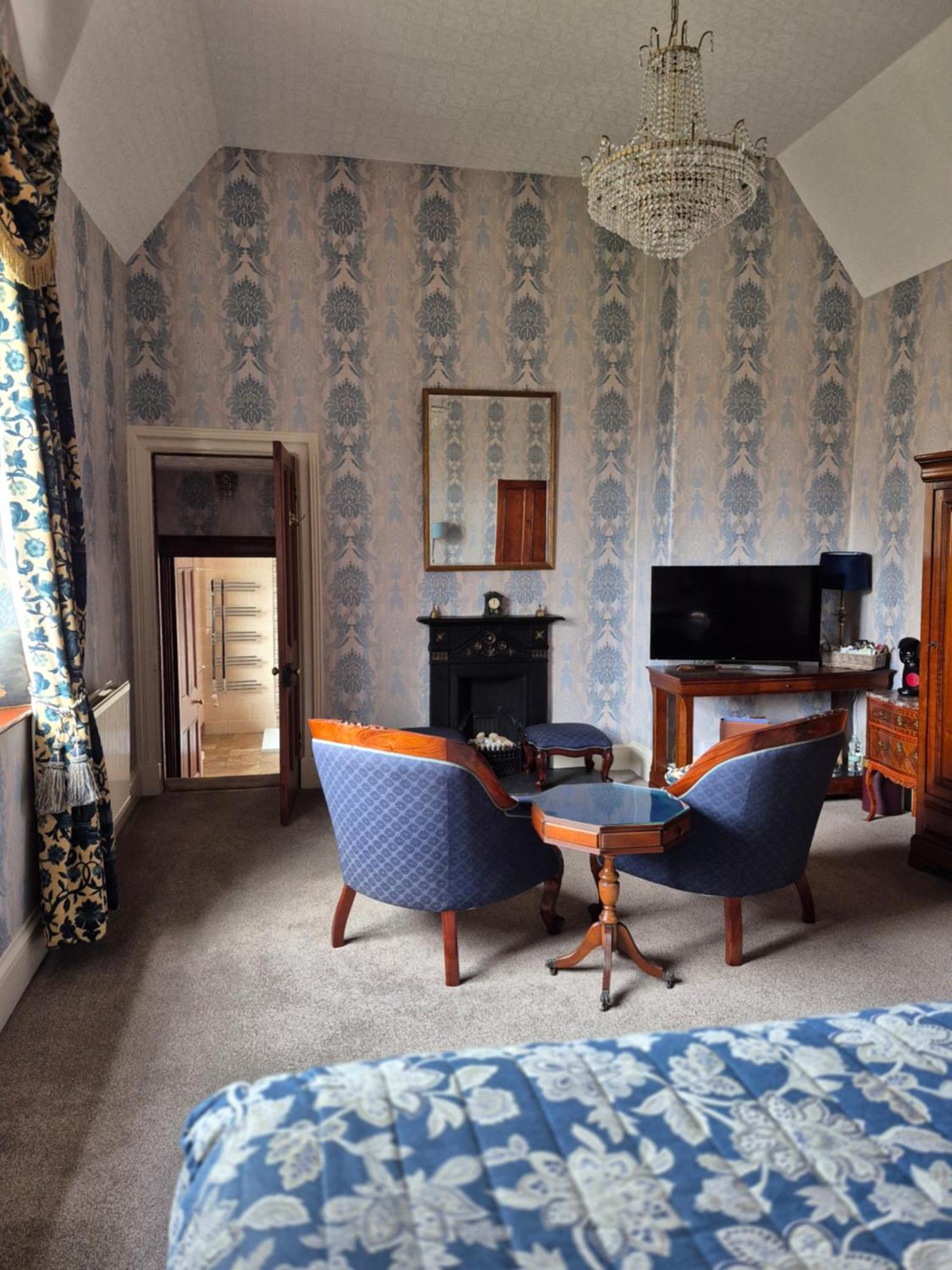 St David'S Guesthouse 하버포드웨스트 외부 사진