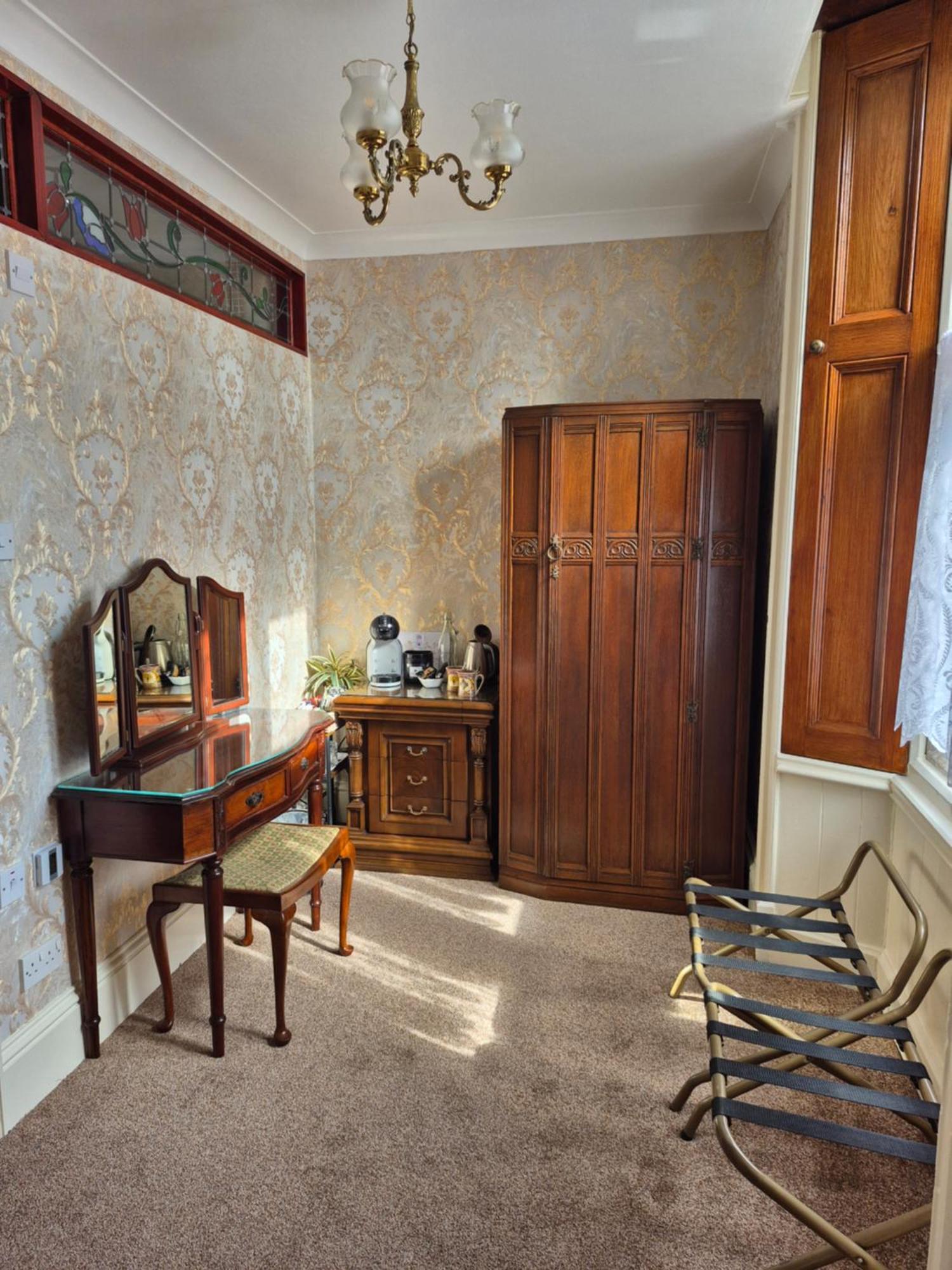 St David'S Guesthouse 하버포드웨스트 외부 사진