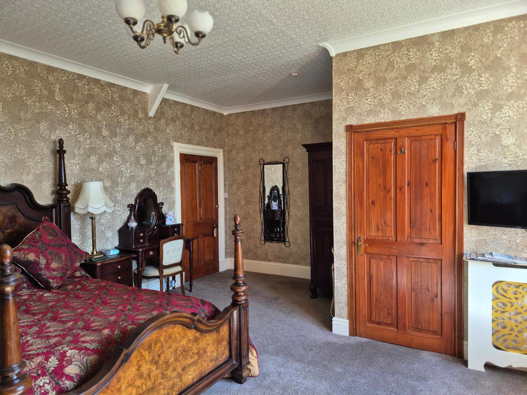 St David'S Guesthouse 하버포드웨스트 외부 사진