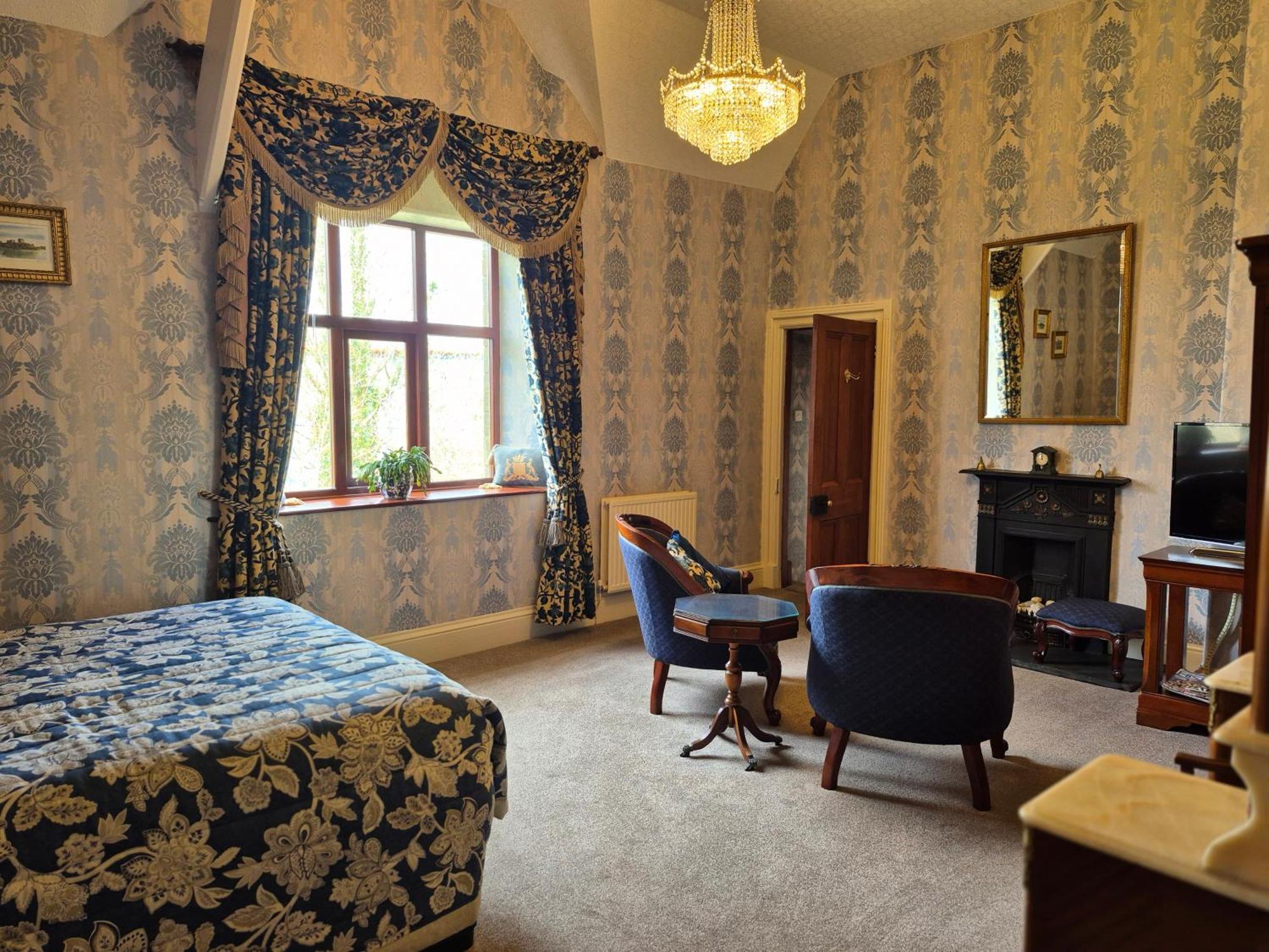 St David'S Guesthouse 하버포드웨스트 외부 사진
