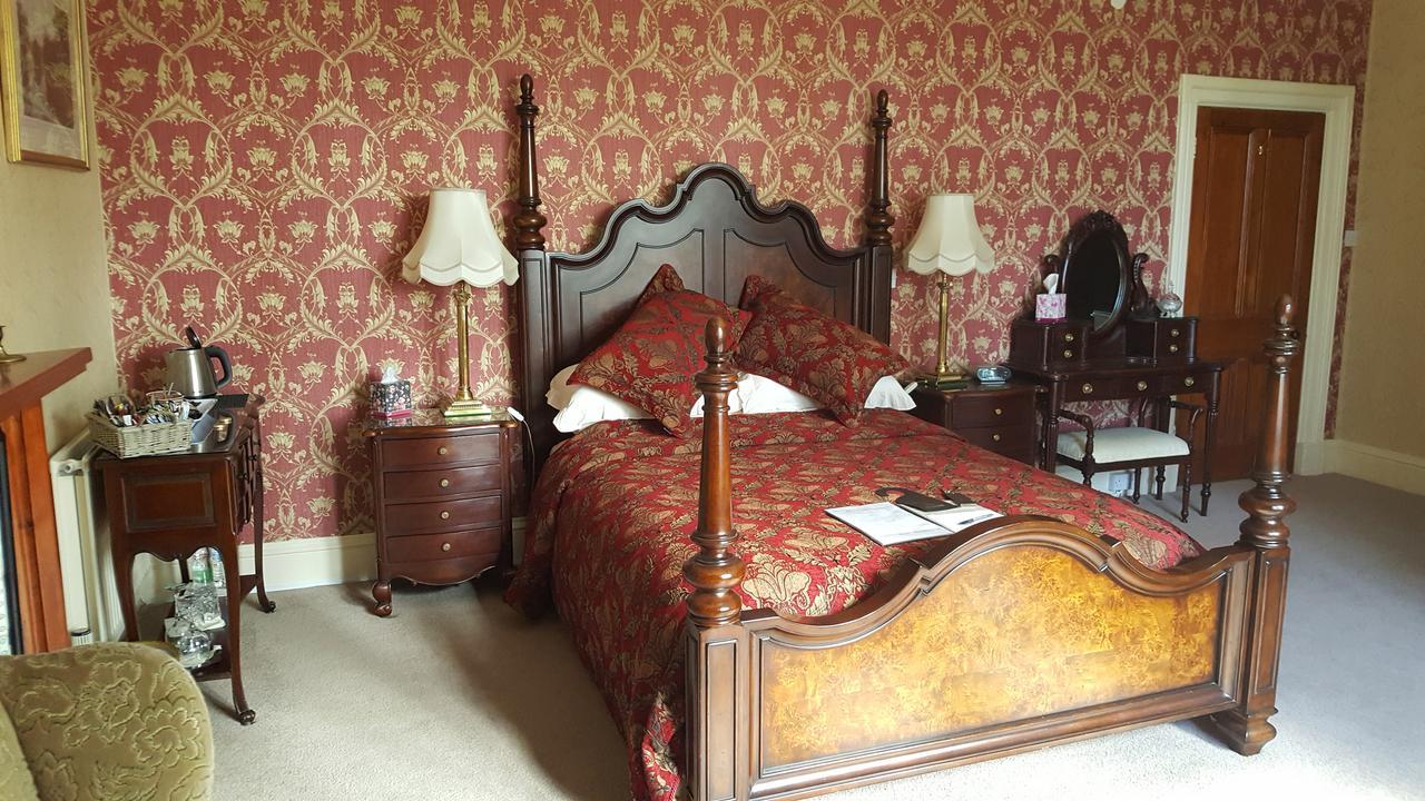 St David'S Guesthouse 하버포드웨스트 외부 사진